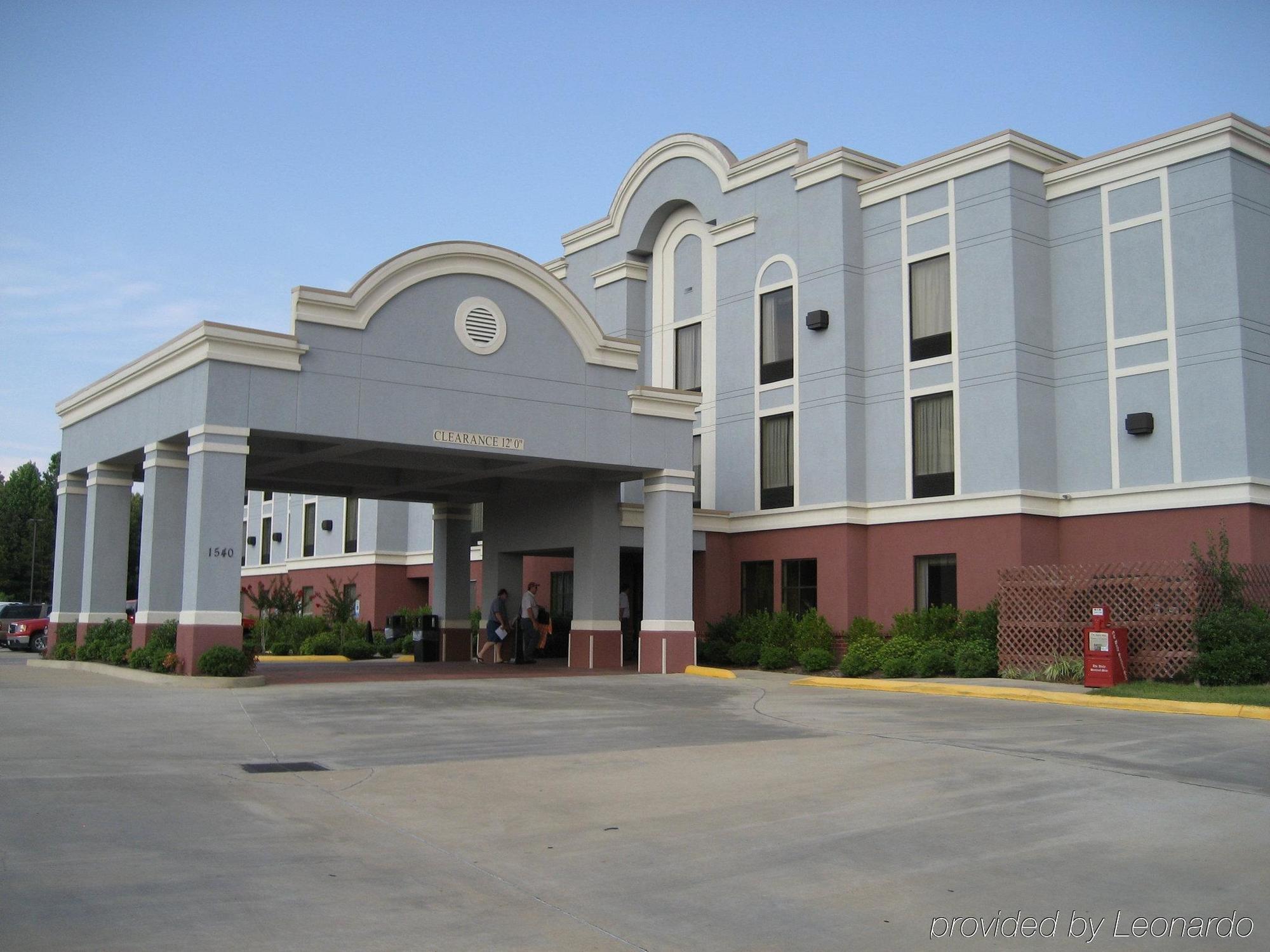 Holiday Inn Express & Suites - Grenada By Ihg Exterior photo