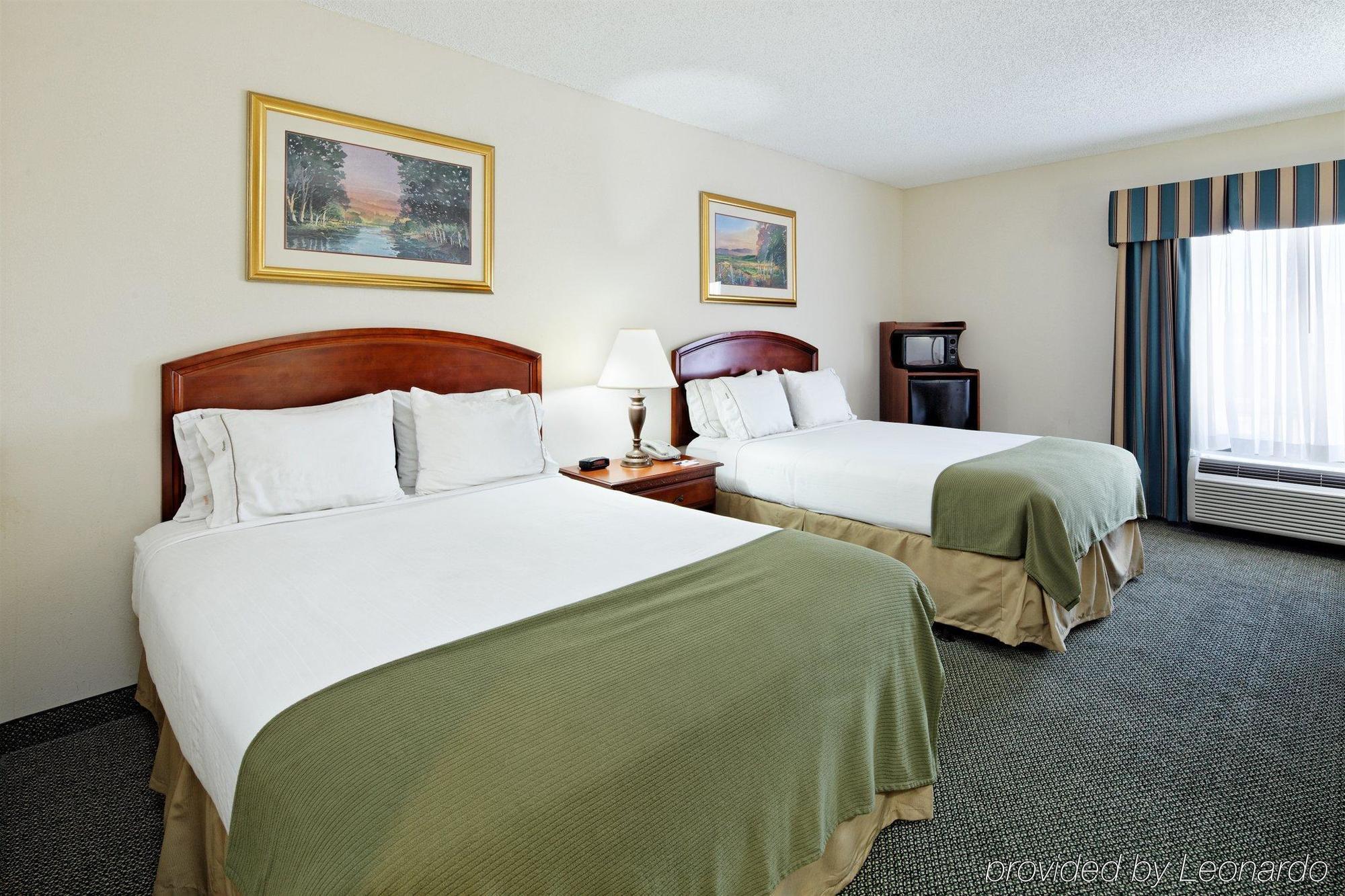 Holiday Inn Express & Suites - Grenada By Ihg Room photo