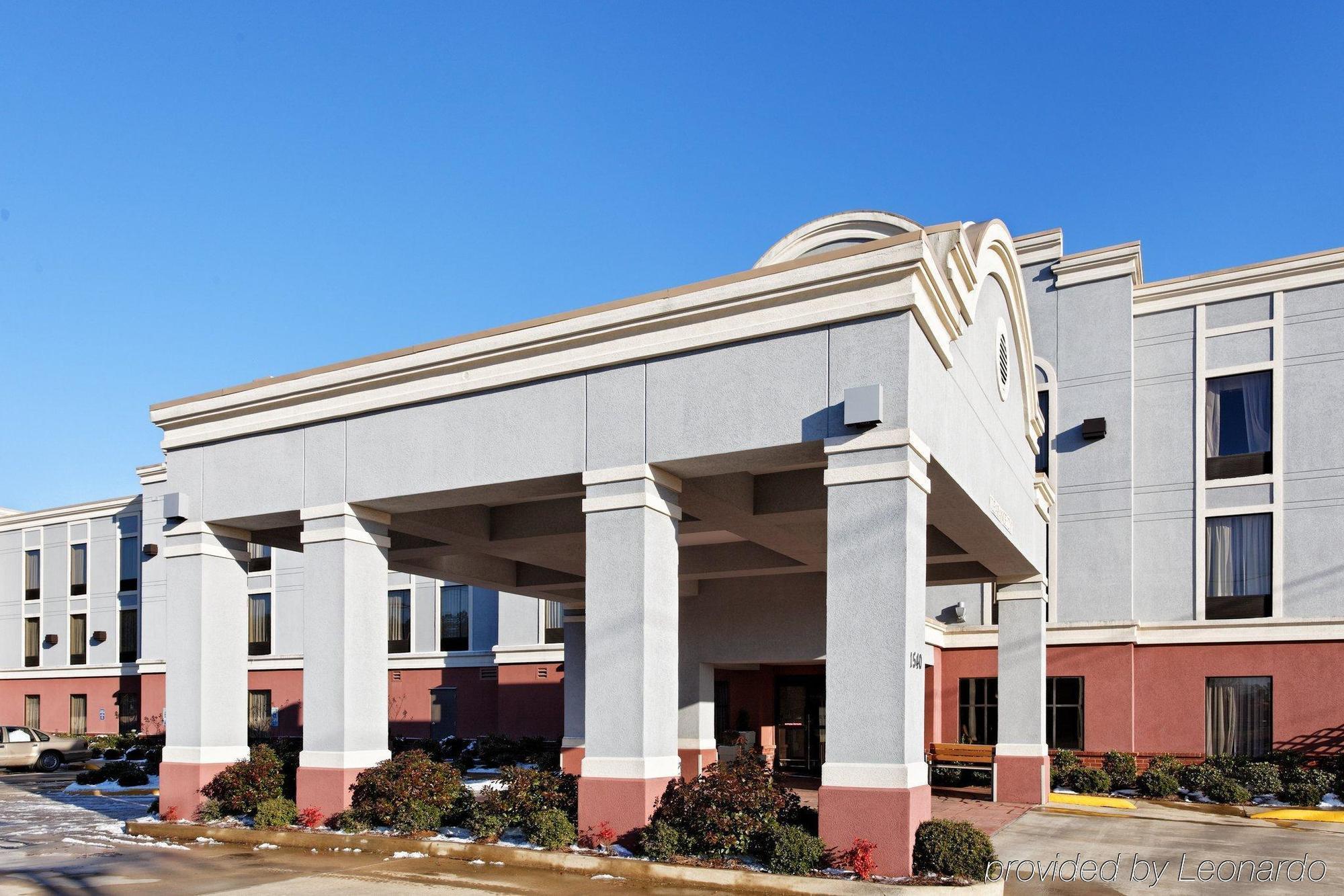 Holiday Inn Express & Suites - Grenada By Ihg Exterior photo